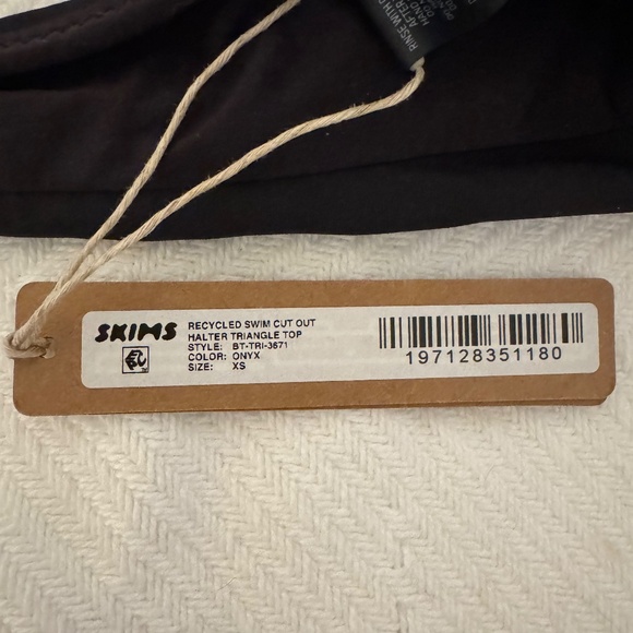 SWIMS SIGNATURE SWIM HALTER BIKINI TOP- Onyx - Picture 4 of 8